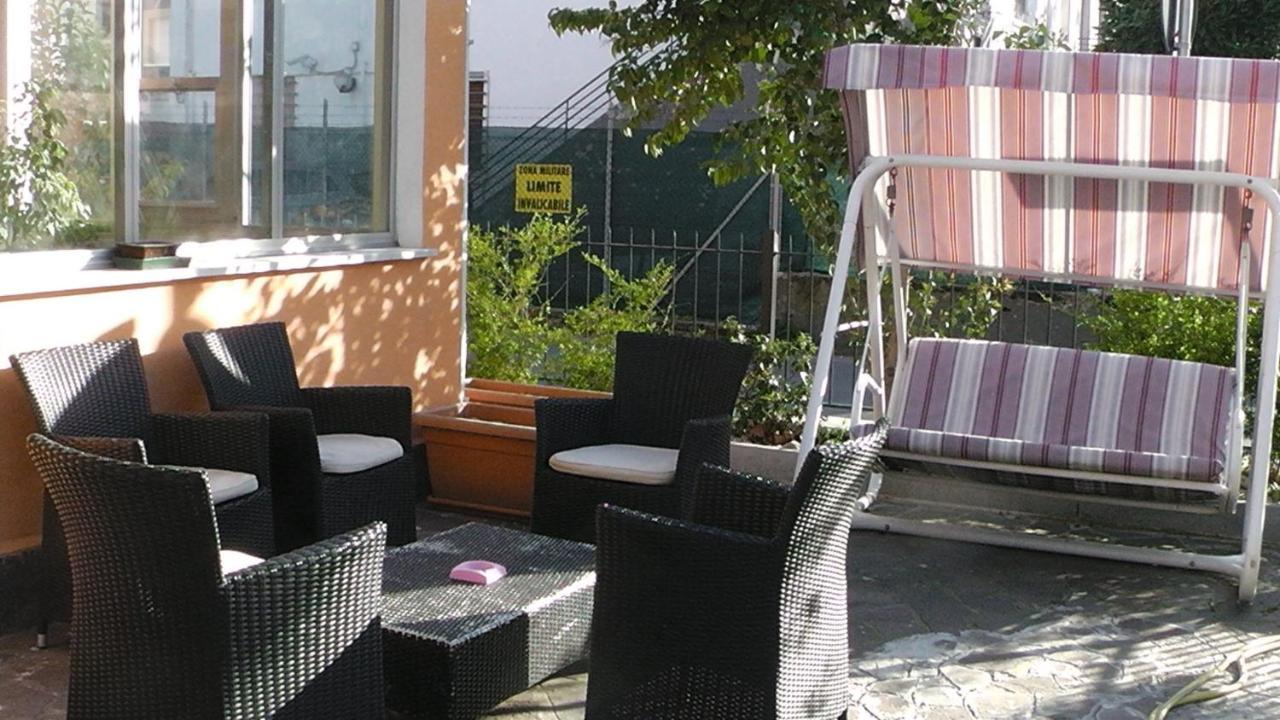 Hotel Villa Lorena Rimini Eksteriør billede
