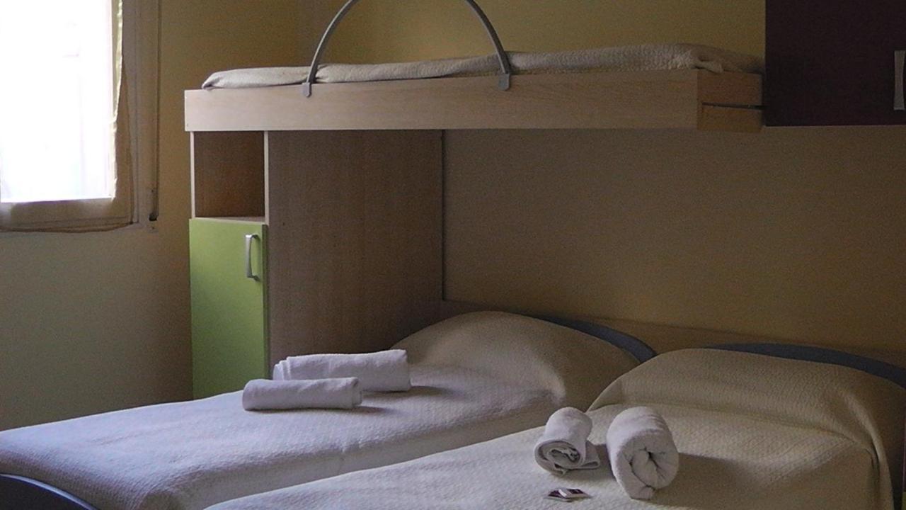 Hotel Villa Lorena Rimini Værelse billede