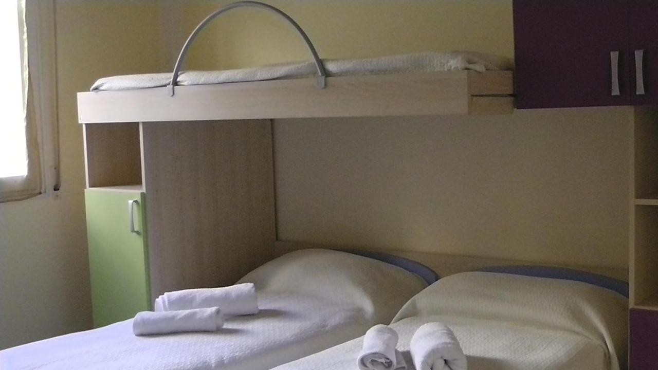 Hotel Villa Lorena Rimini Værelse billede