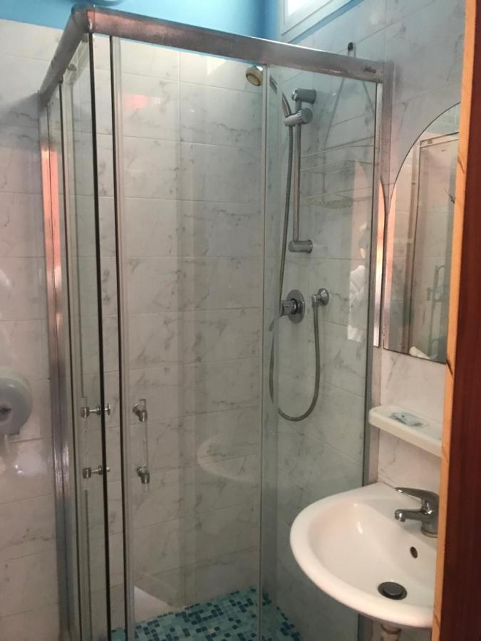 Hotel Villa Lorena Rimini Eksteriør billede