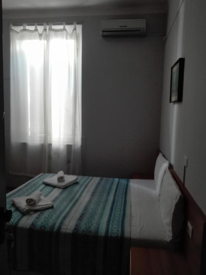 Hotel Villa Lorena Rimini Eksteriør billede