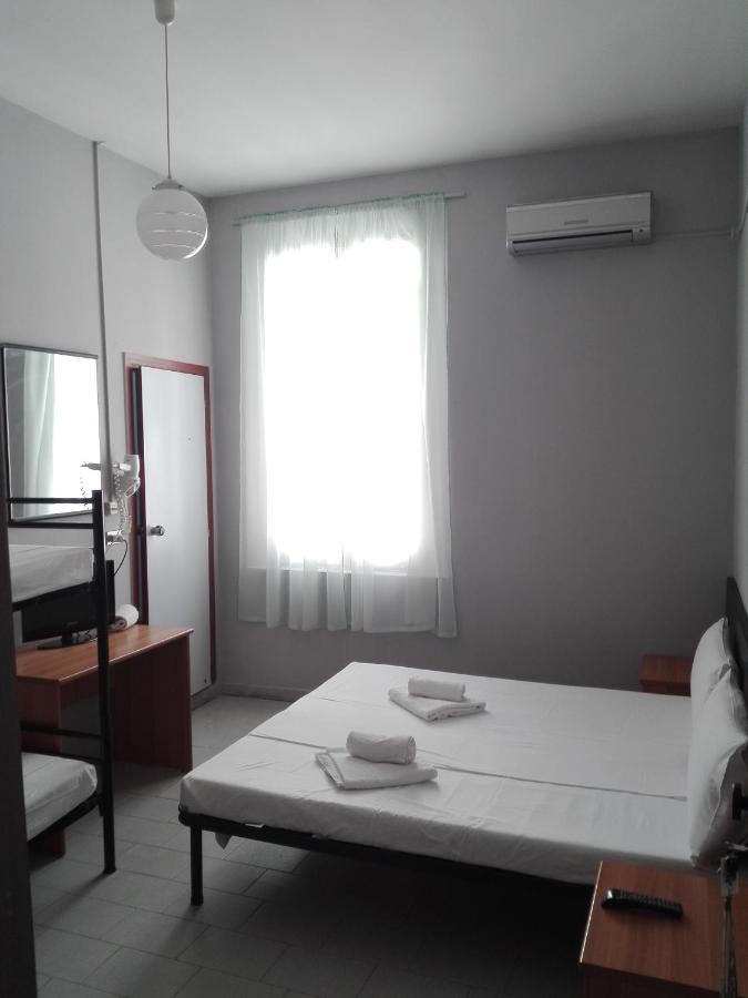 Hotel Villa Lorena Rimini Eksteriør billede