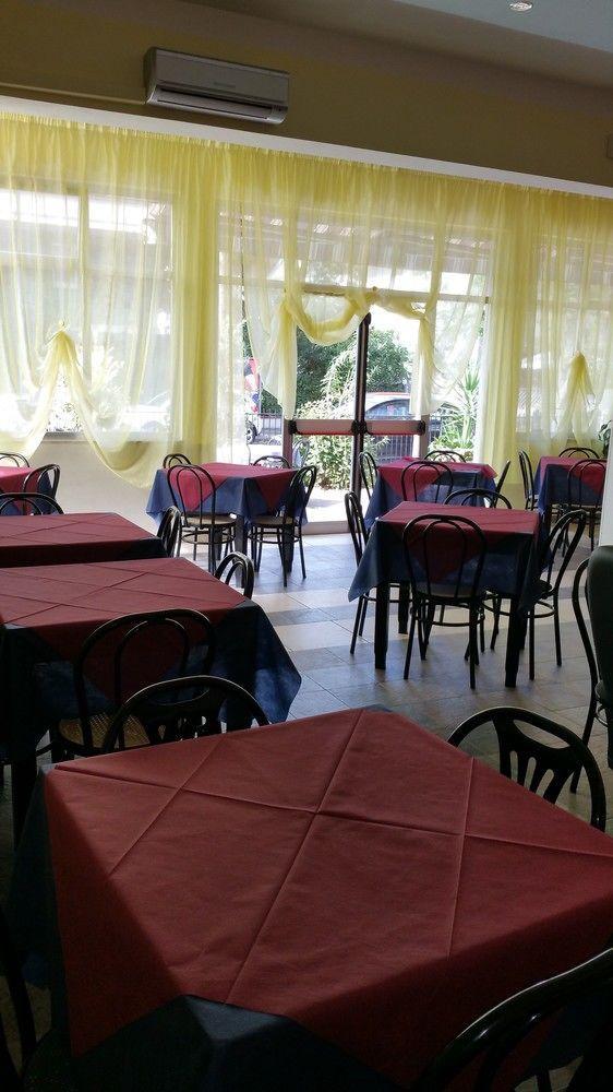 Hotel Villa Lorena Rimini Eksteriør billede