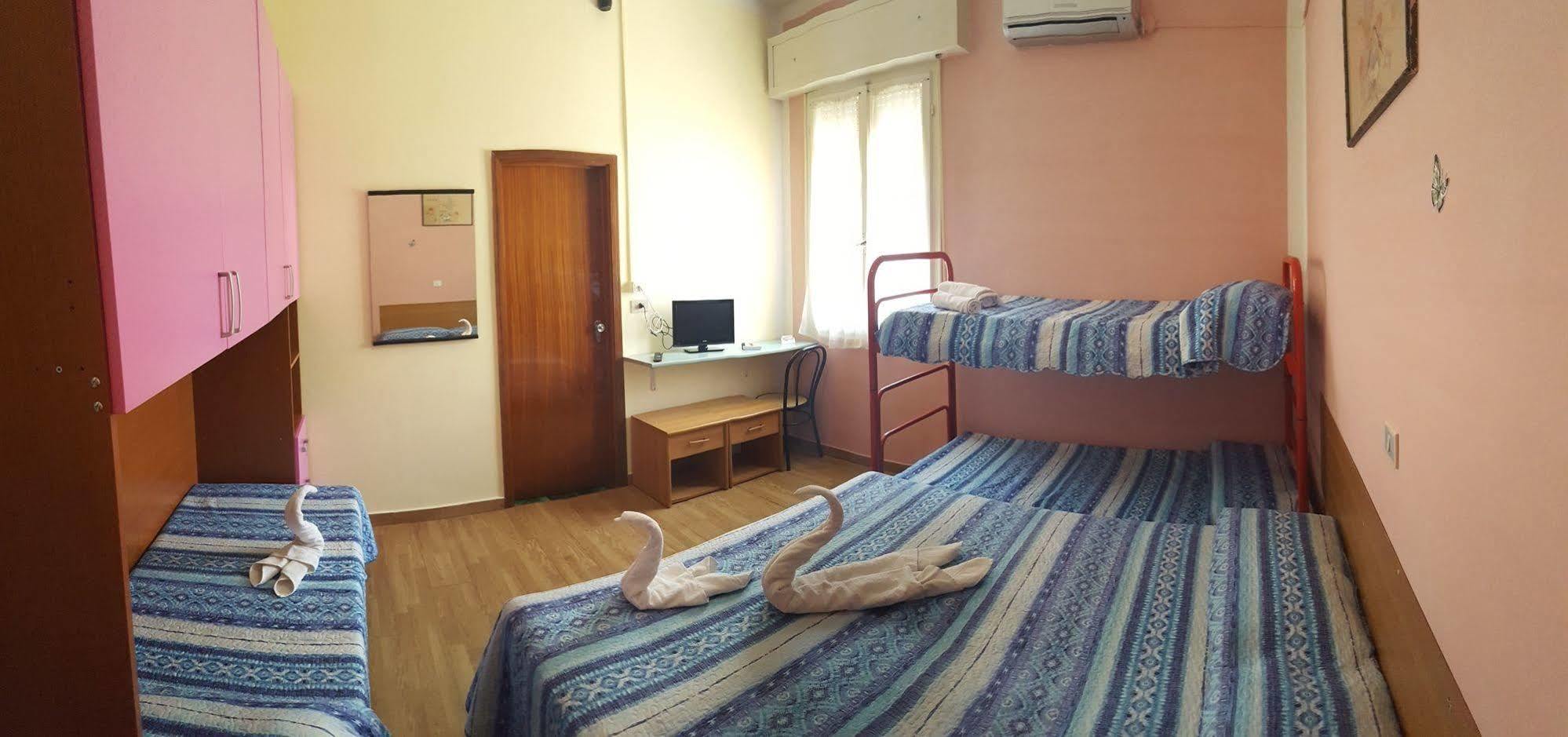 Hotel Villa Lorena Rimini Eksteriør billede