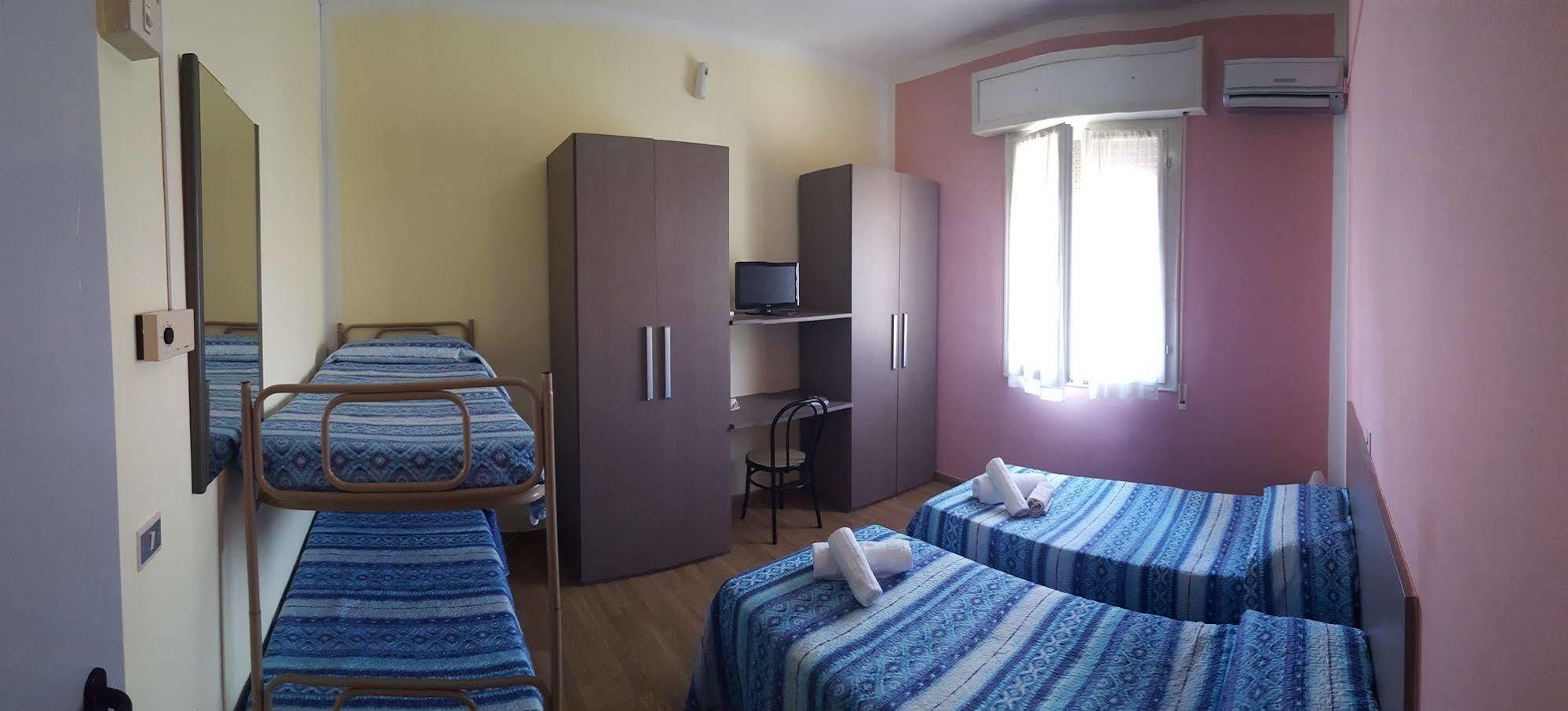 Hotel Villa Lorena Rimini Eksteriør billede
