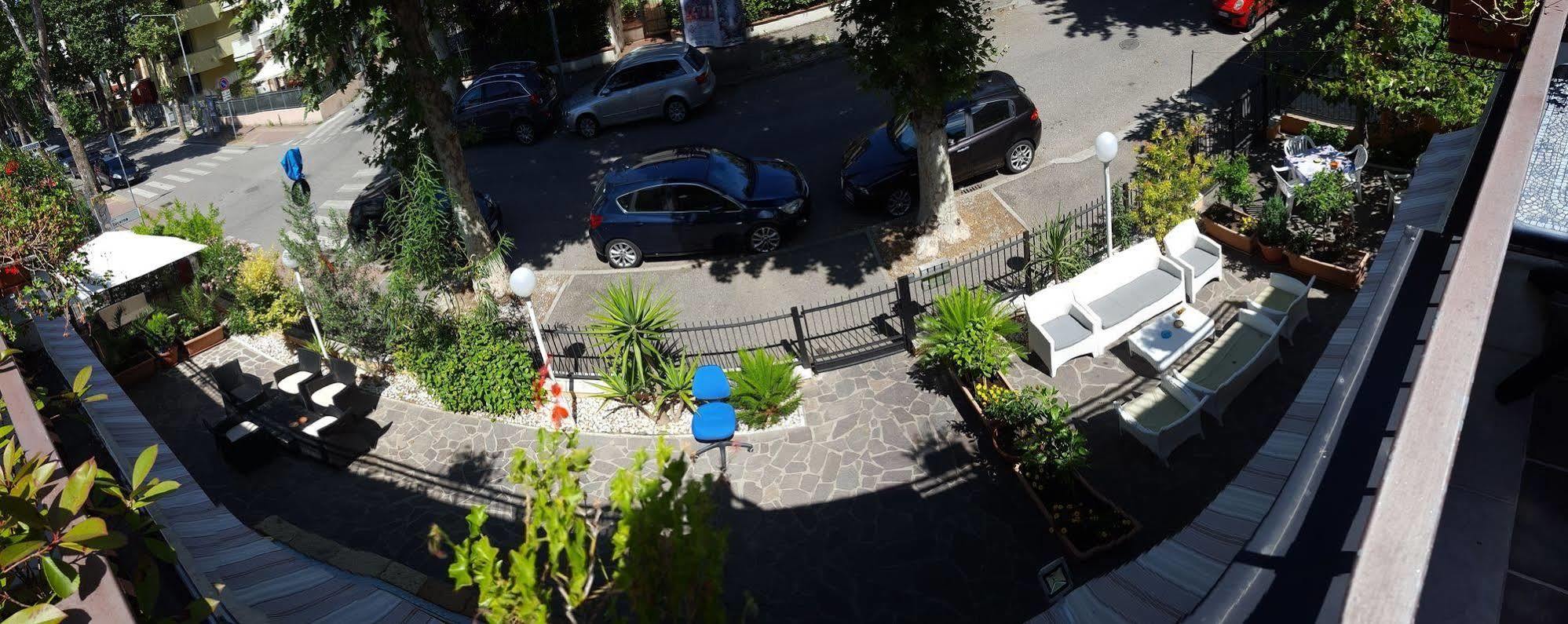 Hotel Villa Lorena Rimini Eksteriør billede